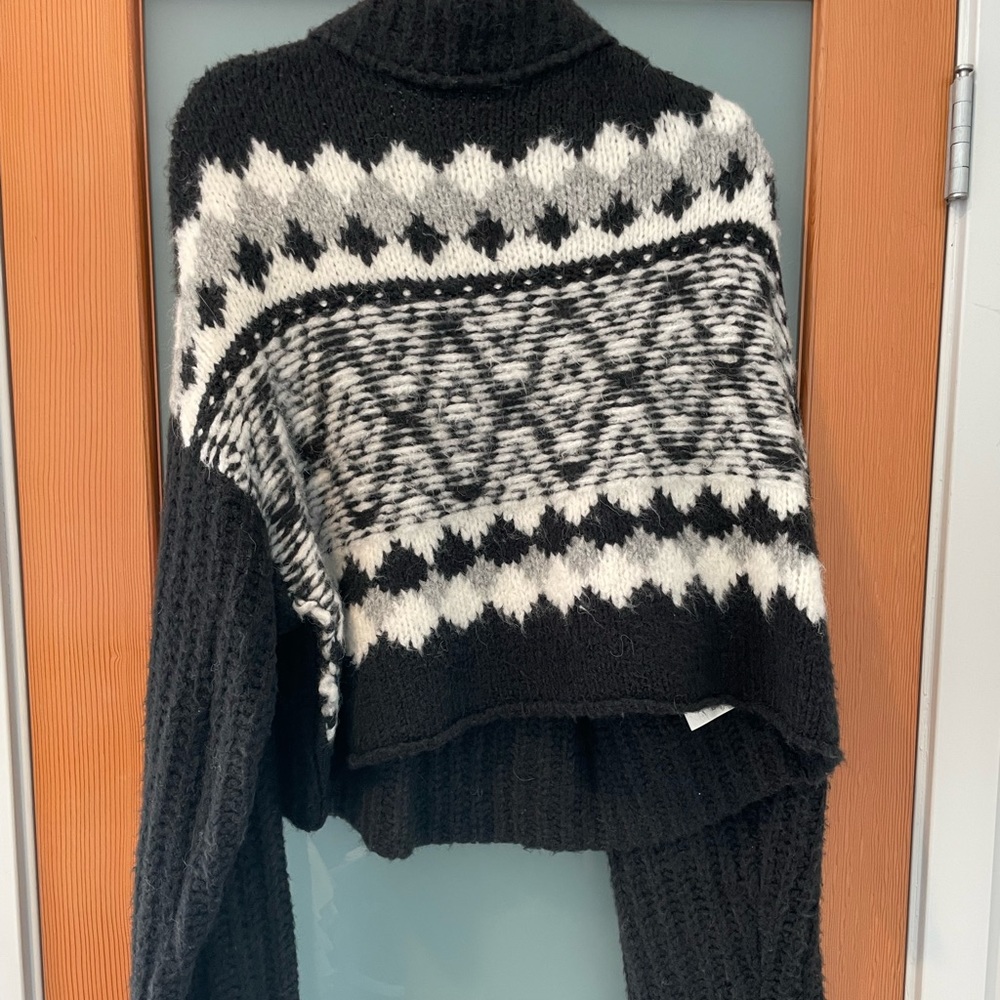 Free people sweater.